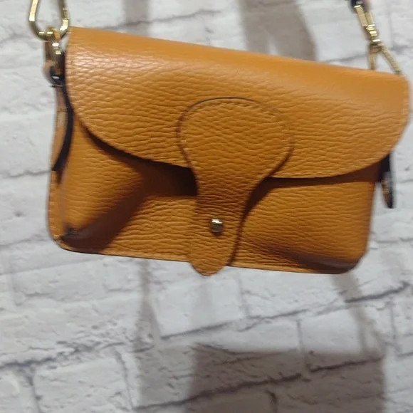 Vera Pelle Leather Crossbody Bag - Picture 3 of 16